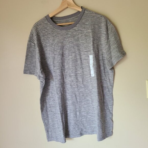 Goodfellow Short Sleeve T-Shirt's Bundle , Size XL - Picture 6 of 7